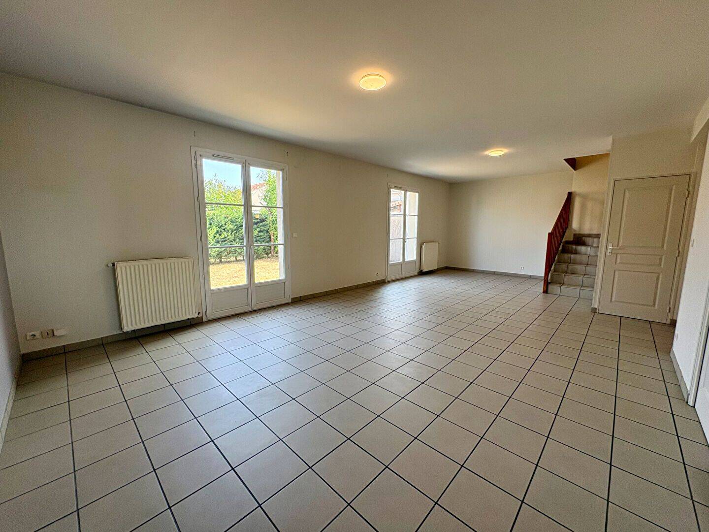 Maison 5 pièces 121 m² · à Saint-Benoît · 121 m² · 955 €