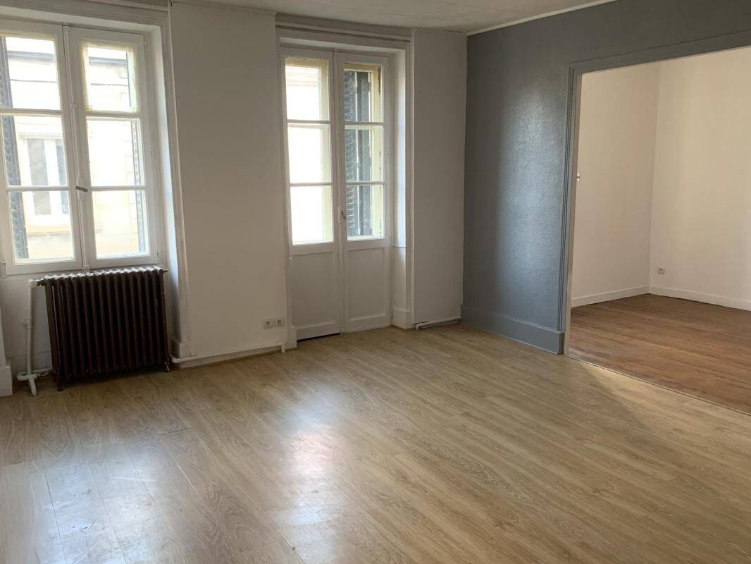 Appartement 3 pièces 80 m² · à Montceau-les-Mines · 80 m² · 532 €