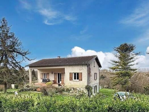 Maison à vendre 240 350 € 6 pièces 4 chambres 190 m² 8 458 m² de terrain Lapenne 09500