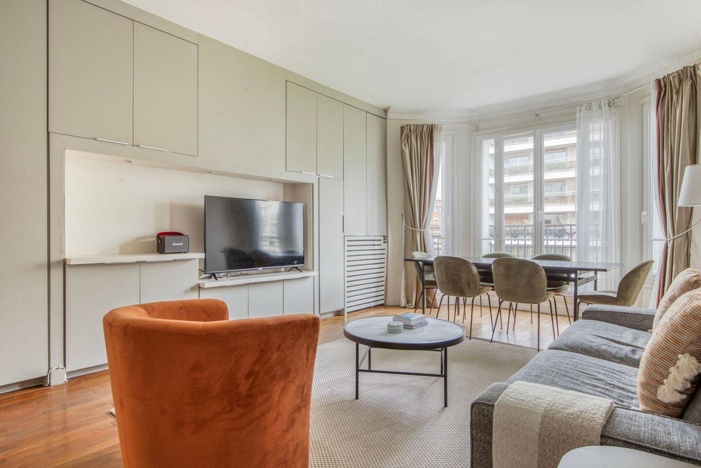 Appartement 4 pièces 108 m² · à Paris 16ème Arrondissement · 108 m² · 3 800 €