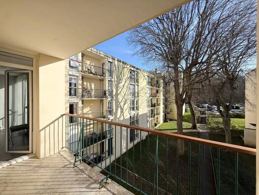 Appartement à vendre 129 000 € 3 pièces 2 chambres 62,3 m² Étage 3/4 Est Avon 77210