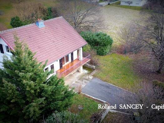 Maison à vendre 245 000 € 5 pièces 4 chambres 157 m² 2 434 m² de terrain Centre Ville Seloncourt 25230