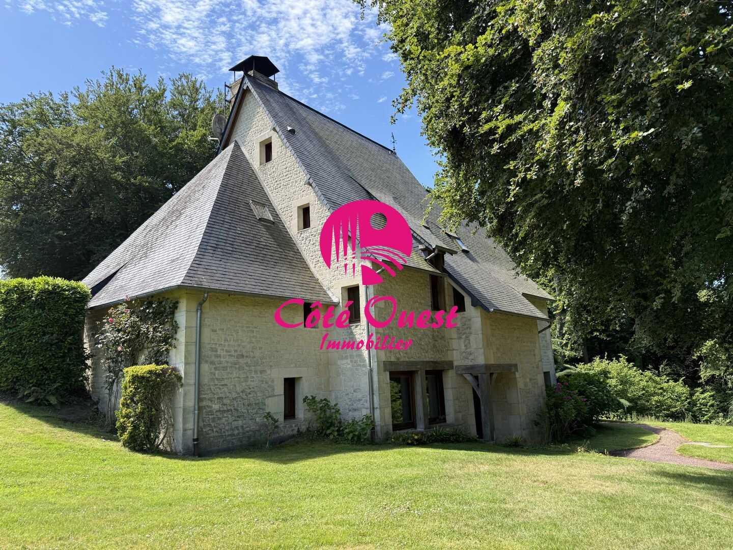 Maison 8 pièces 247 m² · à Gonneville-sur-Honfleur · 247 m² · 784 000 €