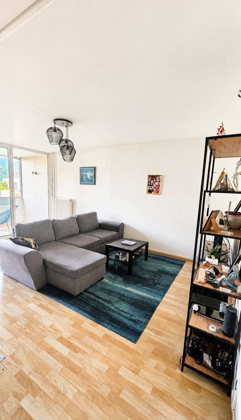 Appartement 3 pièces 80 m² · à Échirolles · 80 m² · 90 000 €