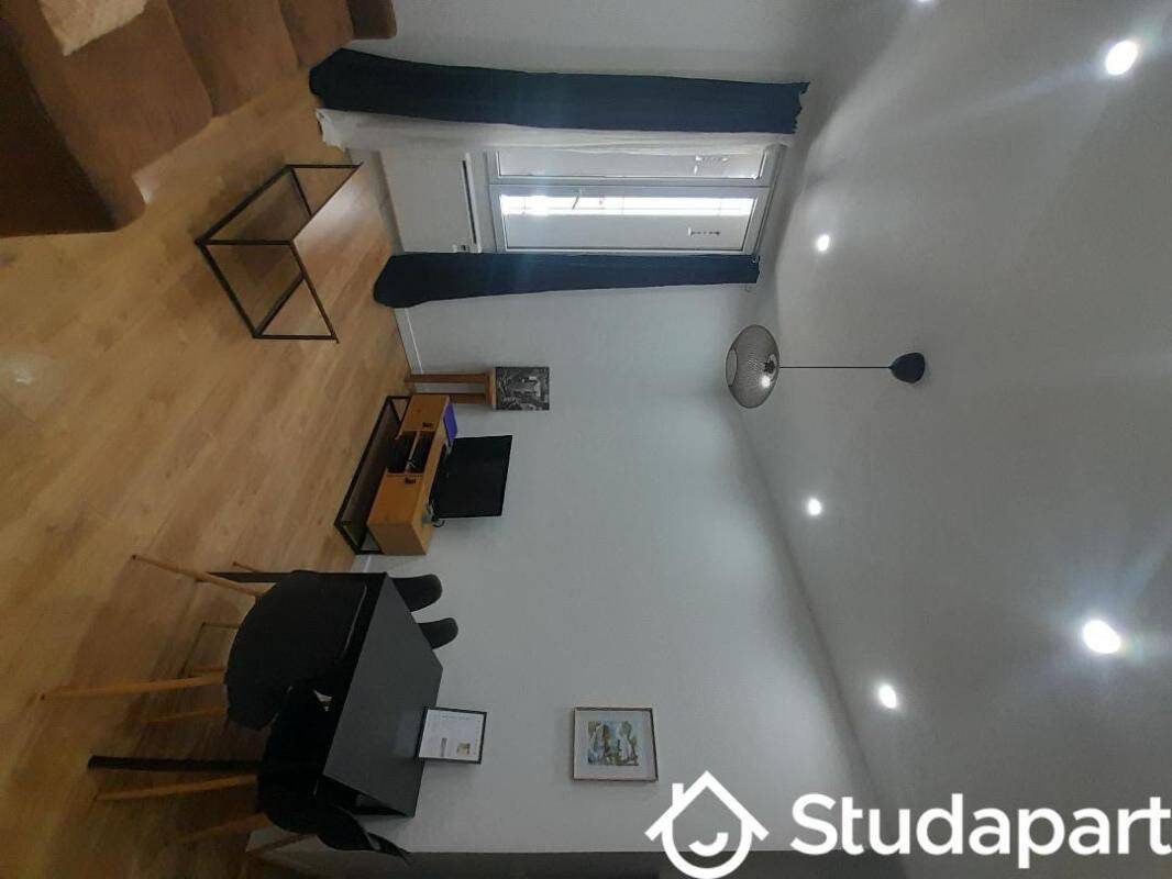 1 pièce 24 m² · à Nîmes · 24 m² · 460 €/mois