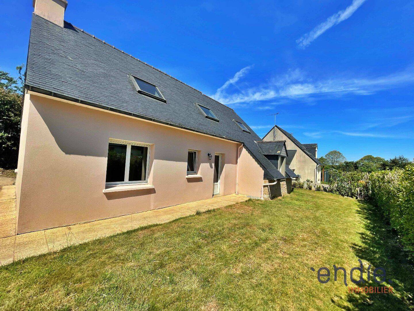 Maison 4 pièces 93 m² · à Edern · 93 m² · 995 €