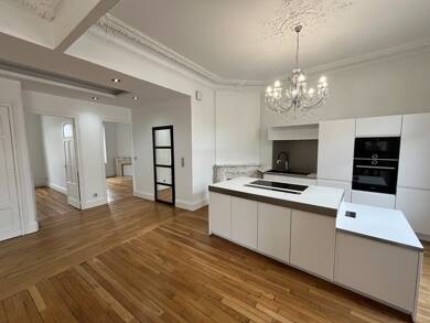 Appartement à louer 1 200 € 4 pièces 93 m² Poincaré-Foch-Anatole France Nancy 54000