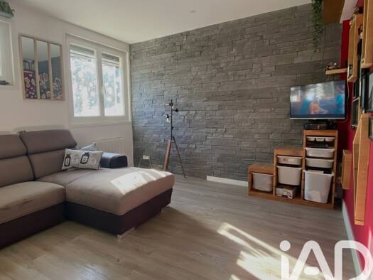 Appartement à vendre 219 000 € 4 pièces 3 chambres 73 m² RDC/2 Centre Mions 69780