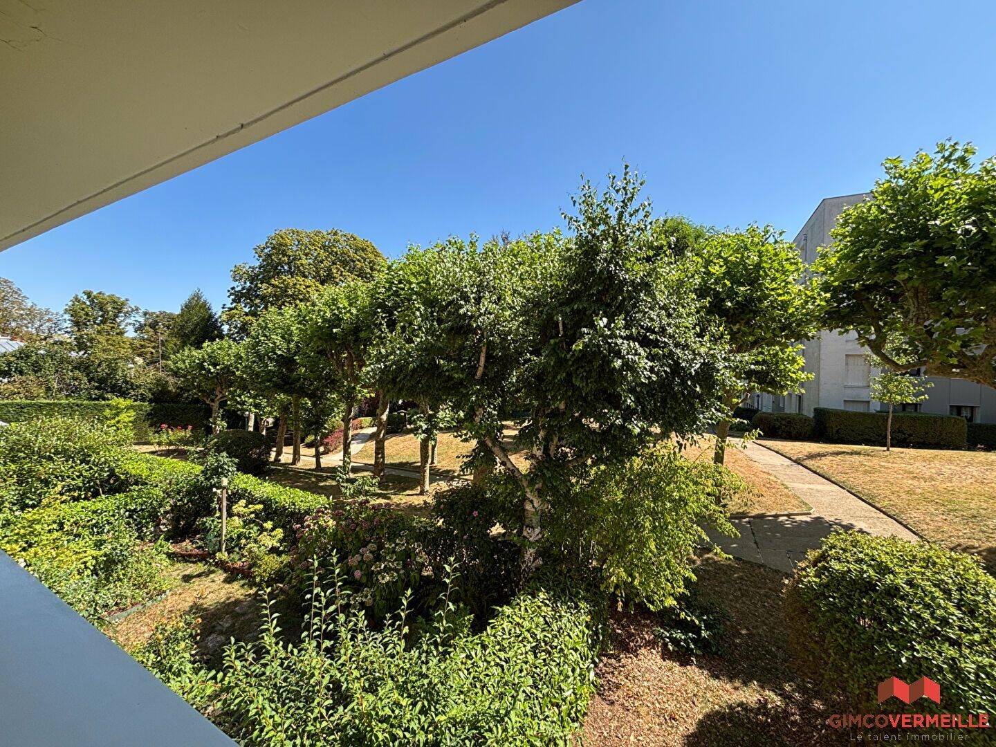Appartement 3 pièces 86 m² · à Bougival · 85,9 m² · 1 600 €