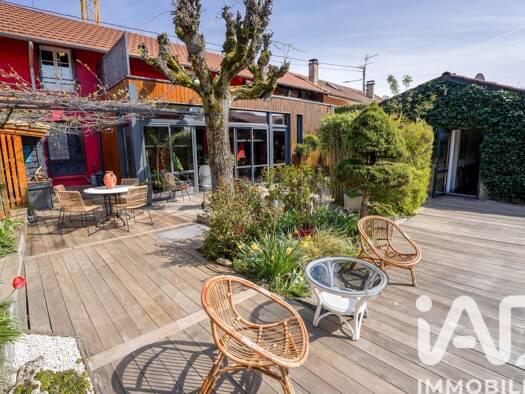 Maison de ville à vendre 490 000 € 4 pièces 4 chambres 158 m² 645 m² de terrain Baudières Bourg-en-Bresse 01000