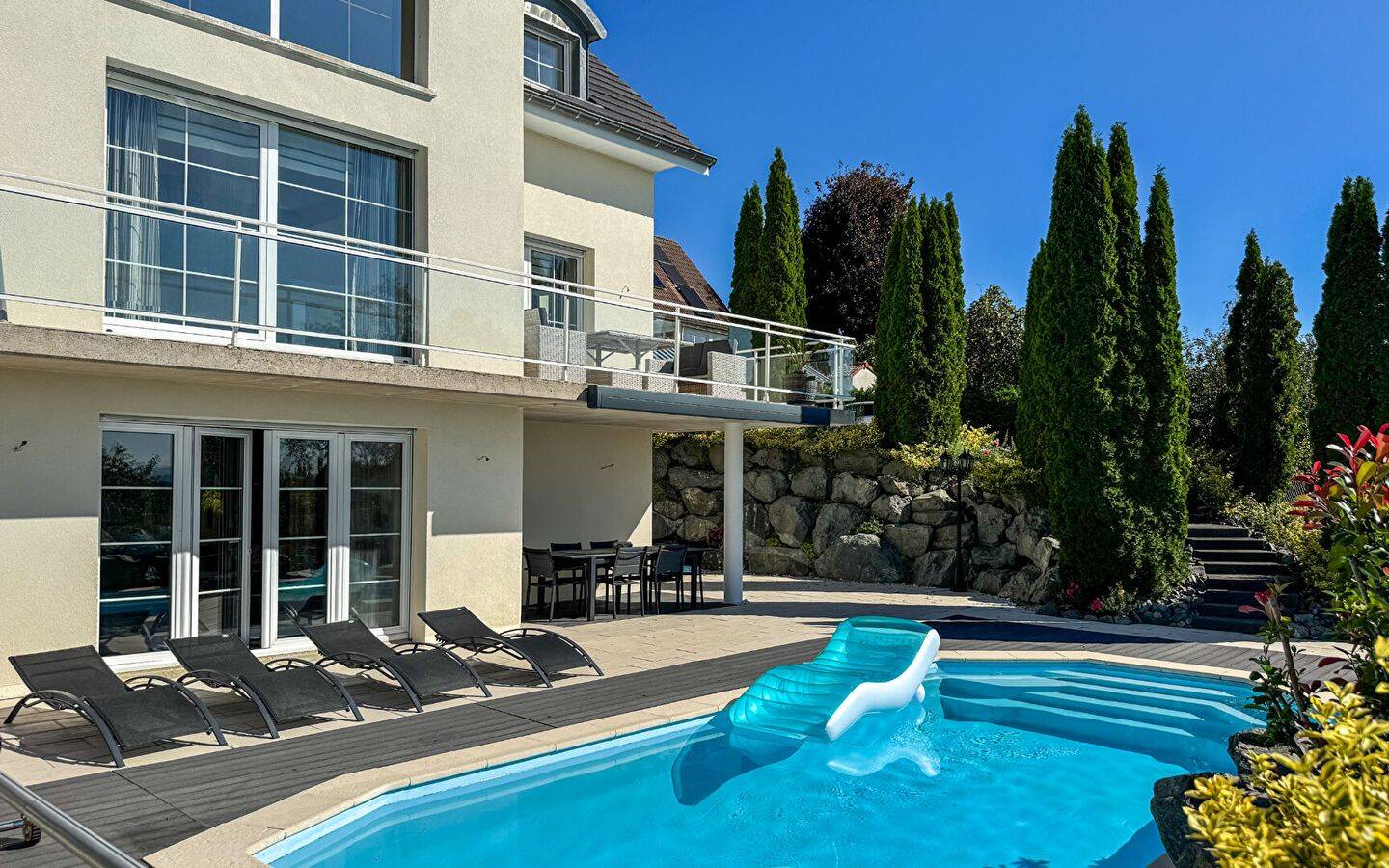 Maison 8 pièces 248 m² · à Dasle · 248 m² · 670 000 €