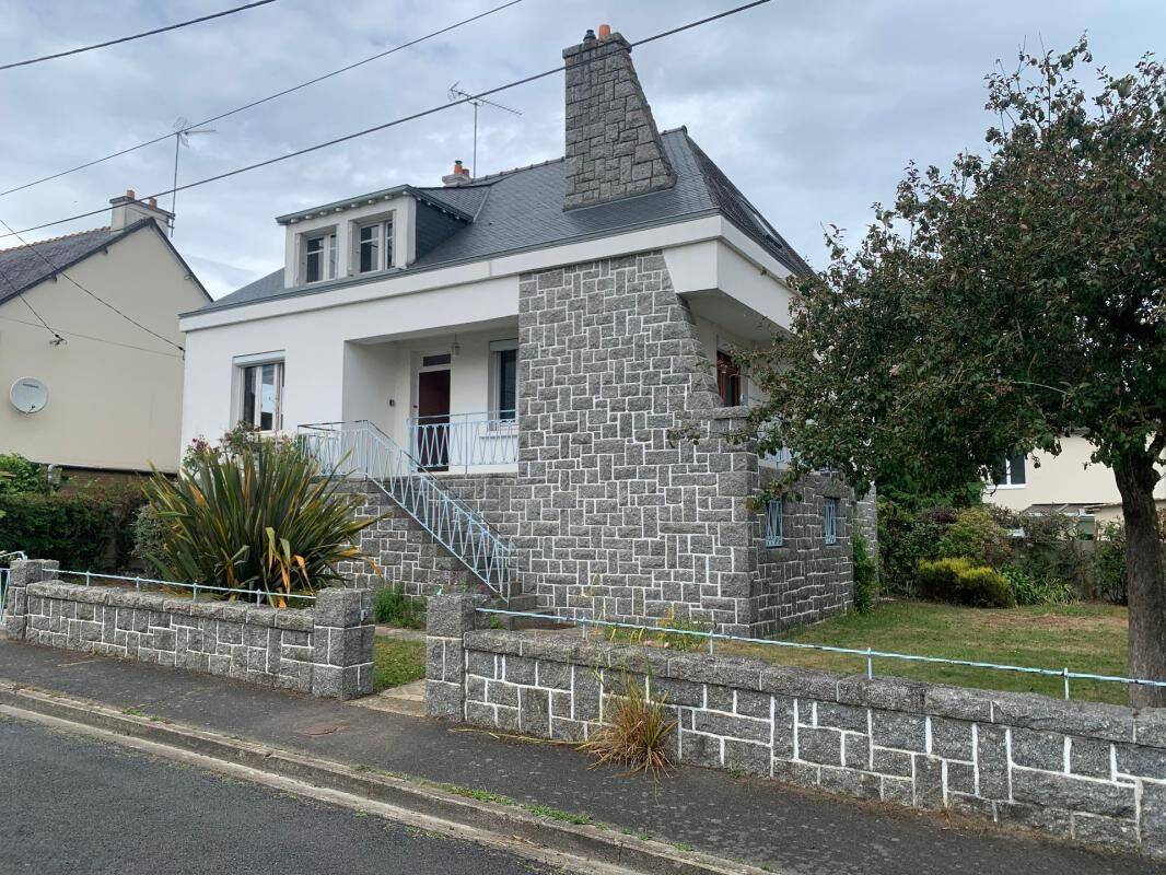 Maison 7 pièces 140 m² · à Saint-Brieuc · 140 m² · 199 000 €