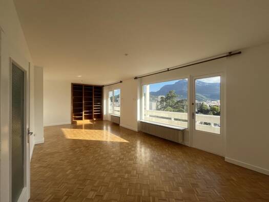 Appartement à louer 1 295 € 4 pièces 2 chambres 96 m² 4ème étage Centre Ville Chambéry 73000