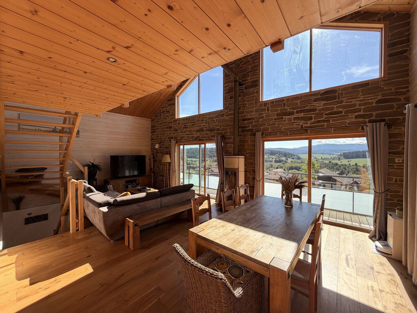 Maison 7 pièces 150 m² · à Vaux-Et-Chantegrue · 150 m² · 588 000 €