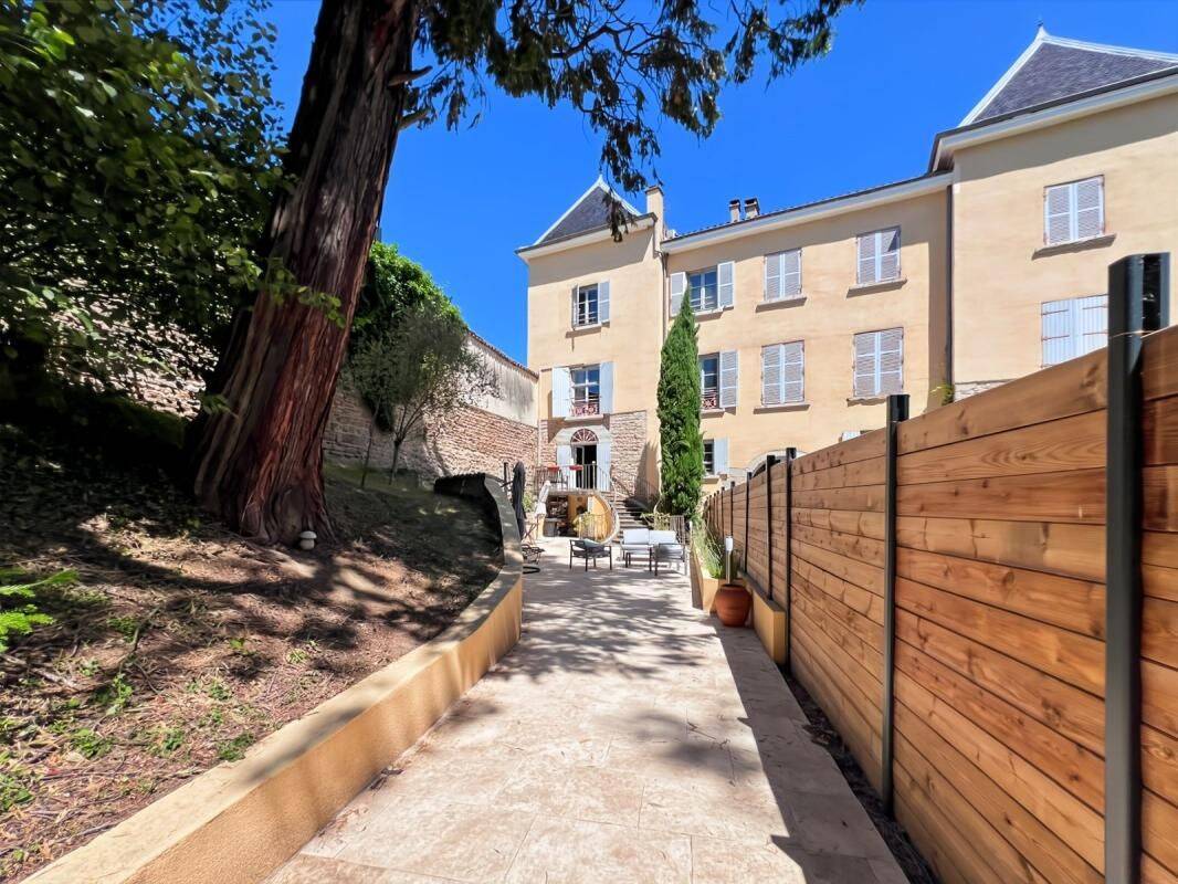 Maison 4 pièces 126 m² · à Limonest · 126,3 m² · 680 000 €