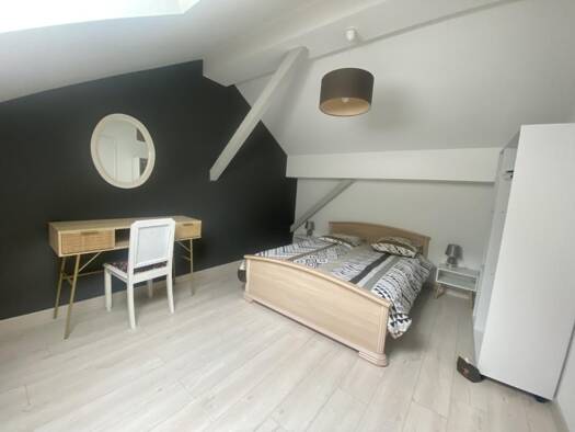 Appartement à louer 720 € 3 pièces 3 chambres 58 m² Étage 2/2 Remollon 05190