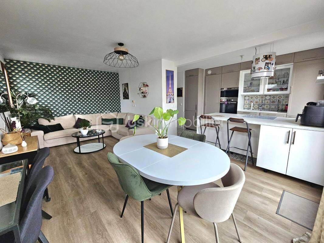 Appartement 3 pièces 69 m² · à Tremblay-en-France · 69 m² · 210 000 €