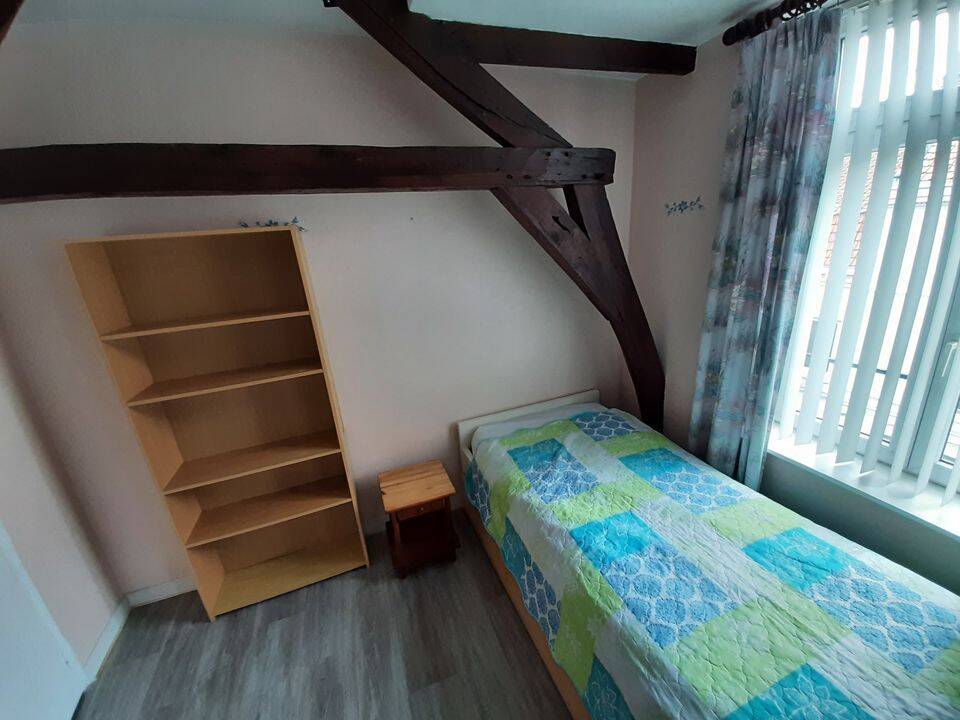 Appartement 1 pièce 13 m² · à Lille · 13 m² · 300 €
