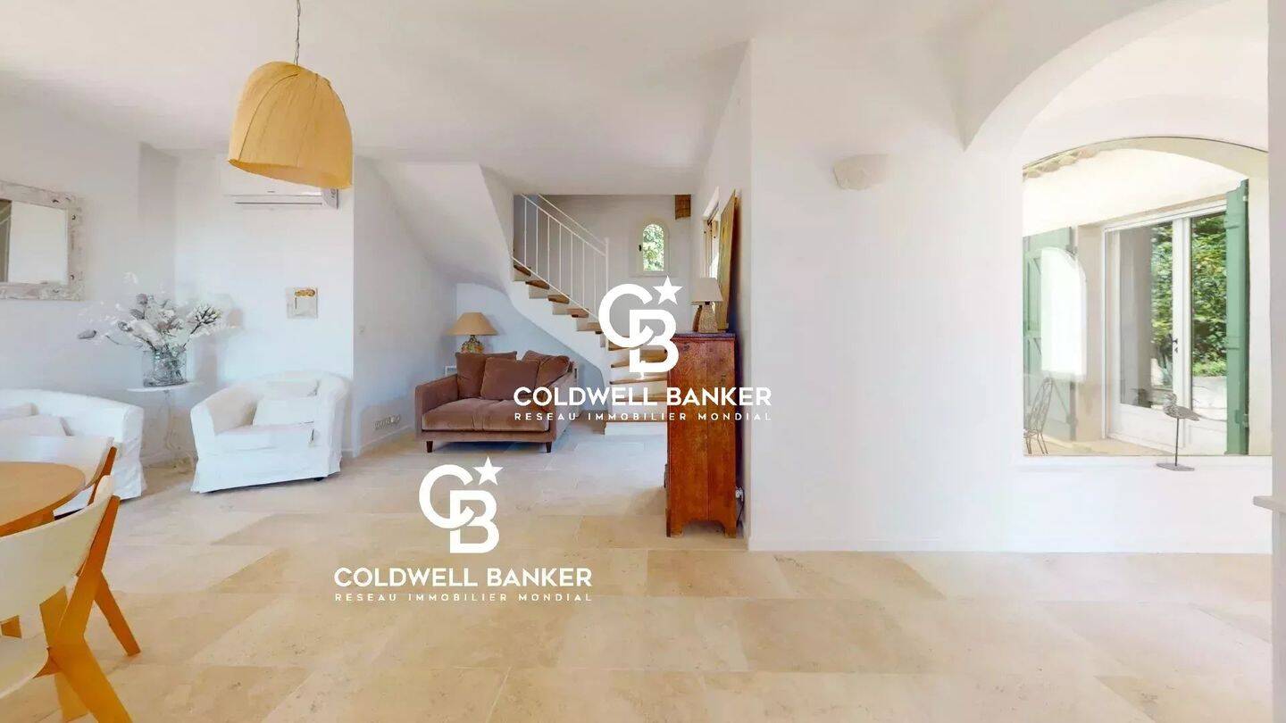 Maison 5 pièces 82 m² · à Cavalaire-sur-Mer · 82 m² · 948 000 €