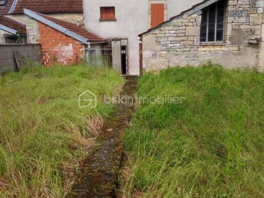 Maison à vendre 68 000 € 4 pièces 2 chambres 96 m² 726 m² de terrain Argentenay 89160