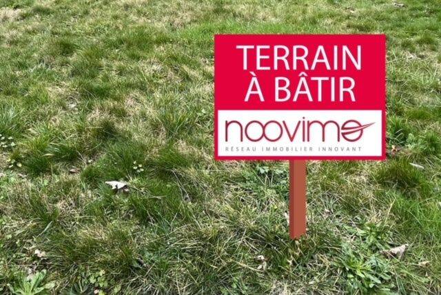 Terrain de 889 m² à Nieul-le-Dolent - photo 2