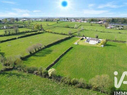 Maison de plain-pied à vendre 252 000 € 5 pièces 4 chambres 170 m² Châtillon-sur-Thouet 79200