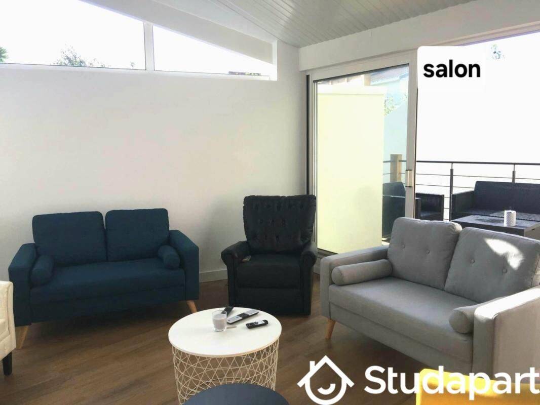 1 pièce 9 m² · à Cholet · 9 m² · 390 €