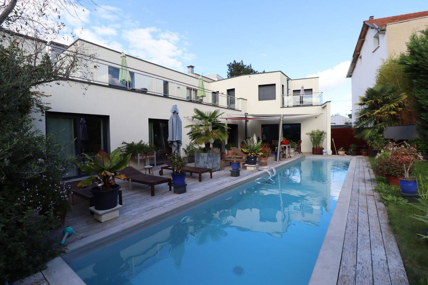 Maison 7 pièces 275 m² · à Lyon 9ème Arrondissement · 275 m² · 3 950 €