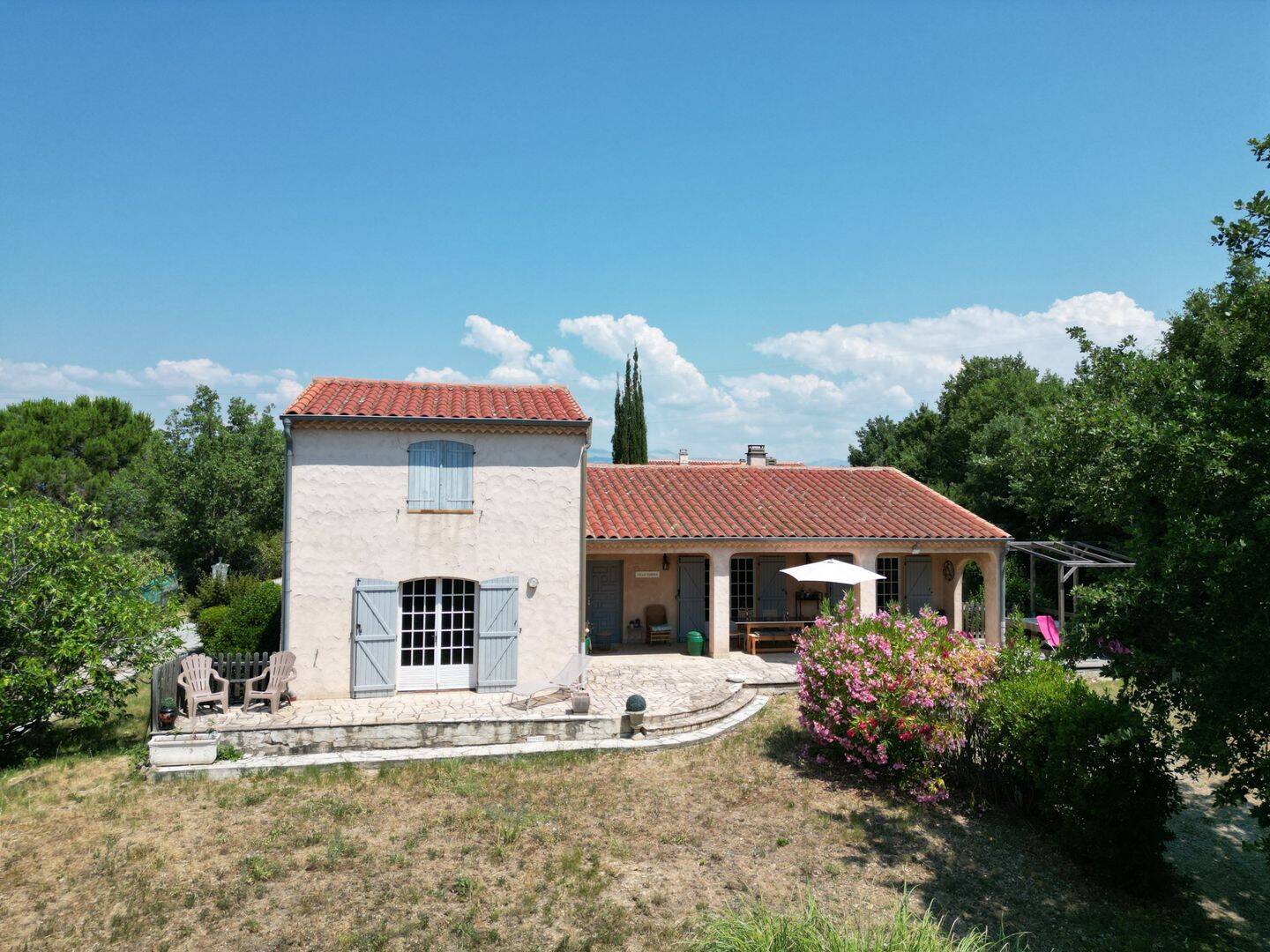 Maison 6 pièces 175 m² · à Bagnols-en-Forêt · 175 m² · 548 000 €