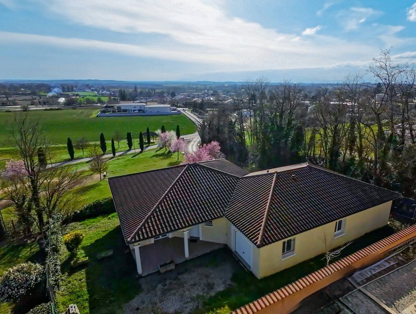 Maison 5 pièces 165 m² · à Jons · 165,3 m² · 475 000 €