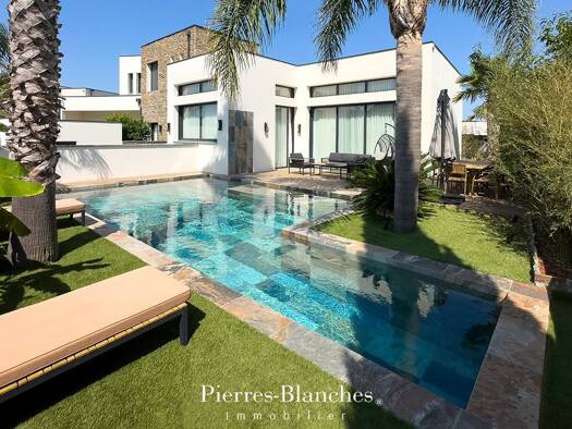 Villa à vendre 1 380 000 € 4 pièces 3 chambres 220 m² 745 m² de terrain Centre Ville Pérols 34470