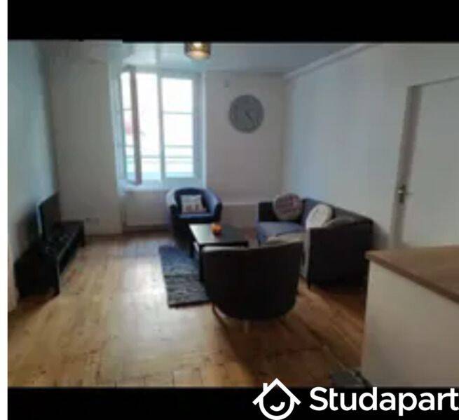 1 pièce 10 m² · à Orthez · 10 m² · 380 €