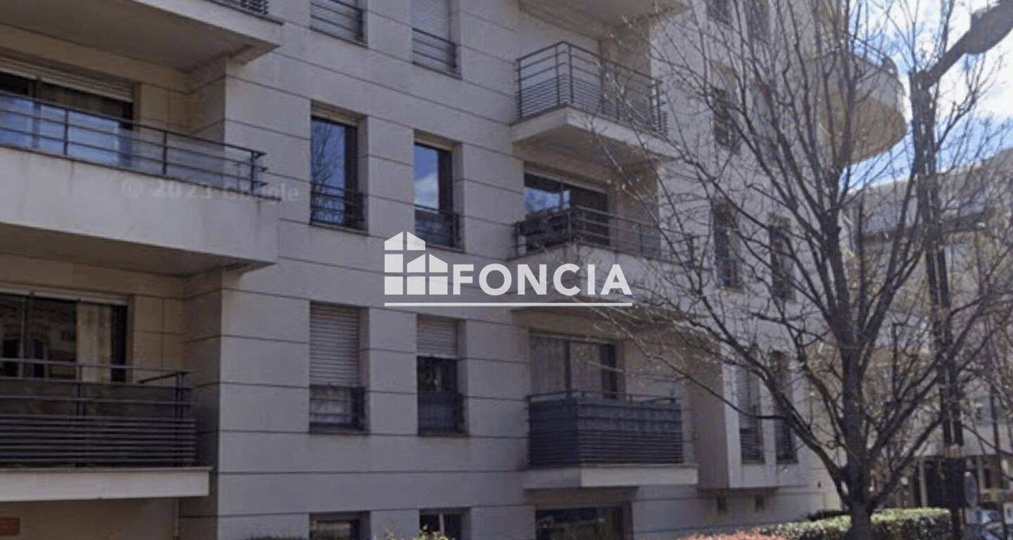 Appartement 3 pièces 73 m² · à Levallois-Perret · 73,4 m² · 2 057 €