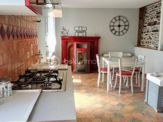 Château à vendre 118 000 € 4 pièces 3 chambres 87 m² Pouancé 49420