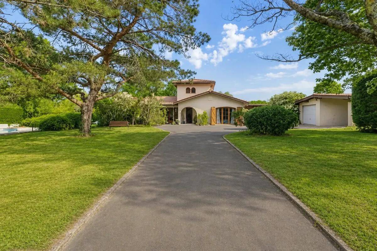 Maison 7 pièces 150 m² · à Sadirac · 150 m² · 447 500 €