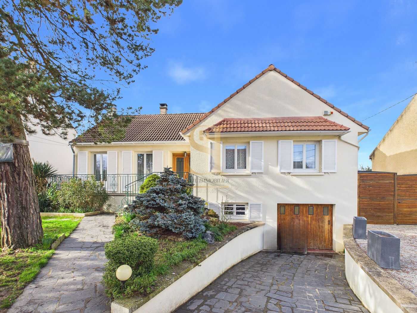 Maison 7 pièces 140 m² · à Montgeron · 140 m² · 680 000 €