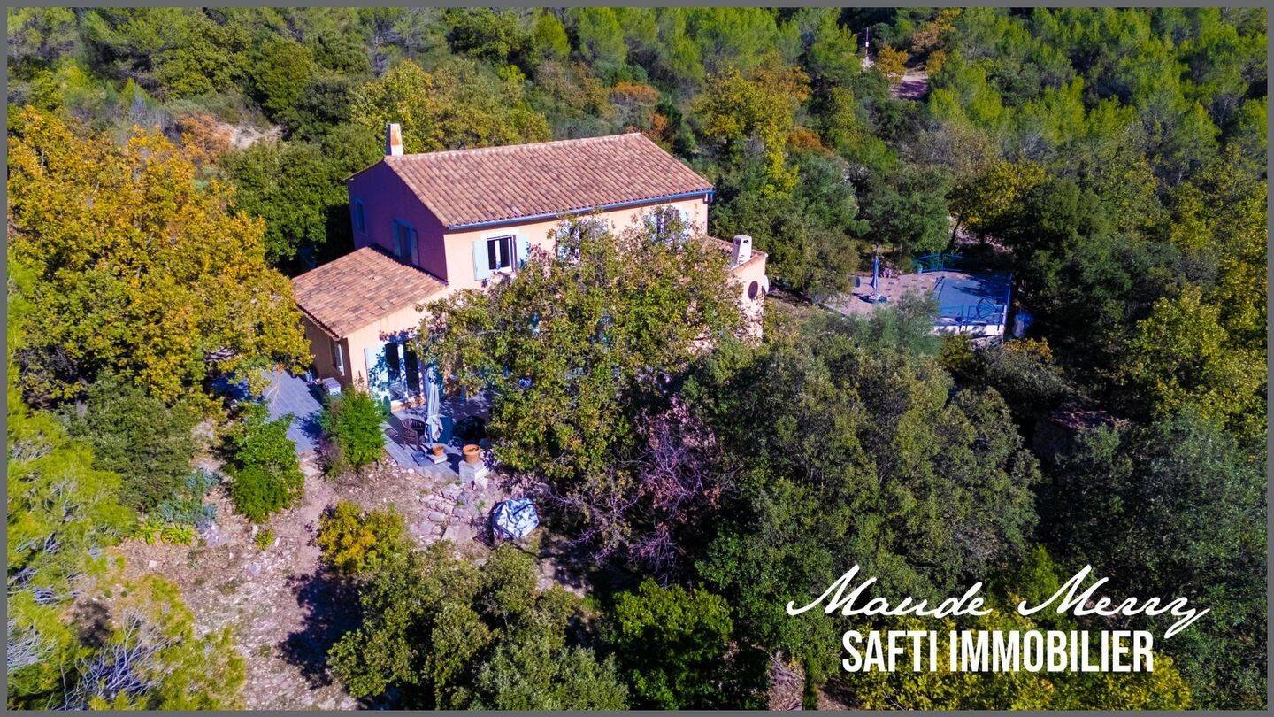 Maison 8 pièces 170 m² · à La Roquebrussanne · 170 m² · 595 000 €