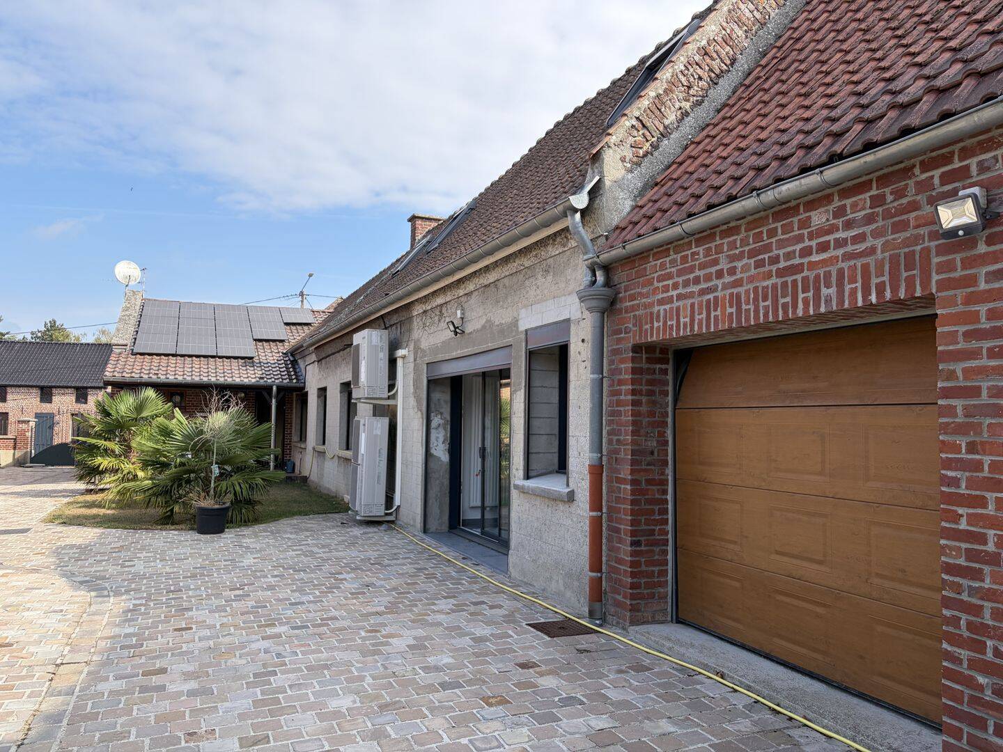 Maison 9 pièces 194 m² · à Sebourg · 193,6 m² · 445 000 €