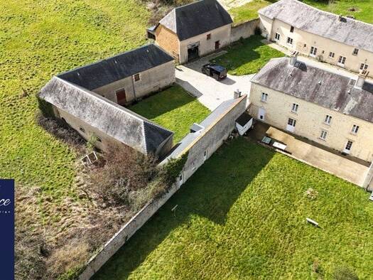 Maison à vendre 455 000 € 16 pièces 9 chambres 350 m² 25 679 m² de terrain Isigny-sur-Mer 14230