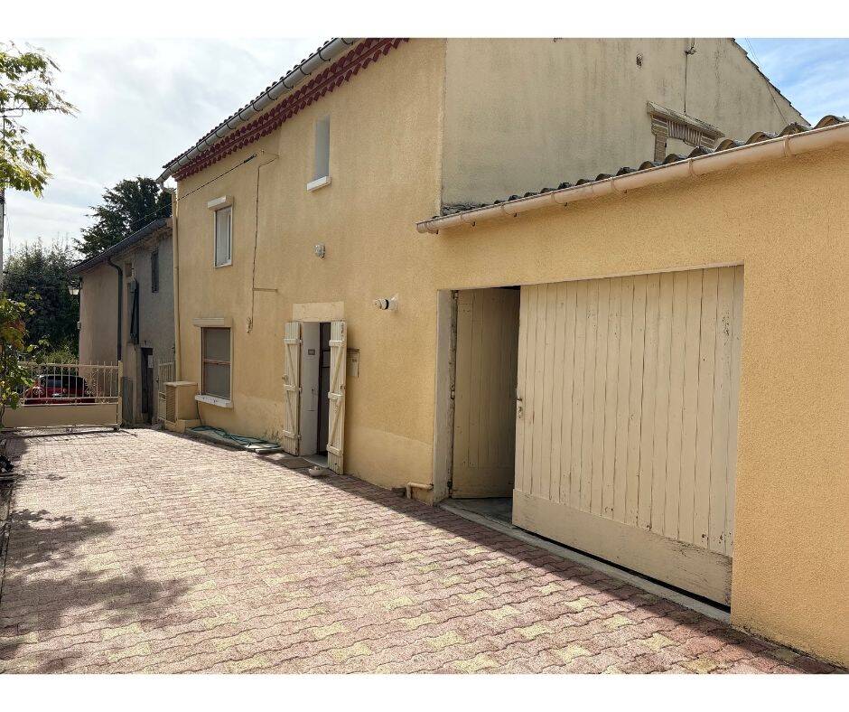 Maison 3 pièces 87 m² · à Les Cassés · 87 m² · 720 €/mois