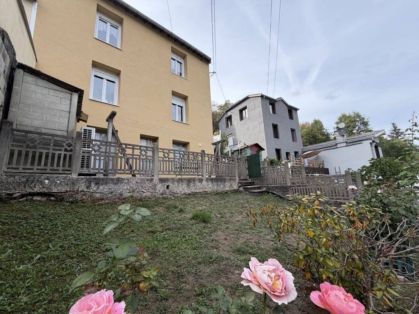 Maison 6 pièces 120 m² · à Saint-Étienne · 119,7 m² · 180 000 €