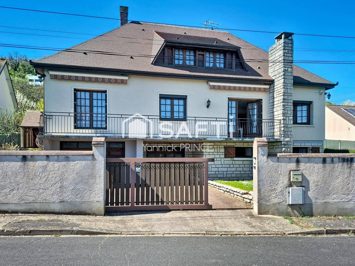 Maison 7 pièces 209 m² · à Paron · 209 m² · 248 000 €
