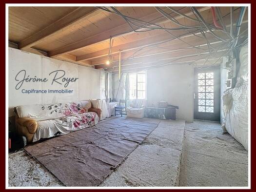 Maison de ville à vendre 68 600 € 5 pièces 4 chambres 140 m² 194 m² de terrain La Mothe-Saint-Héray 79800