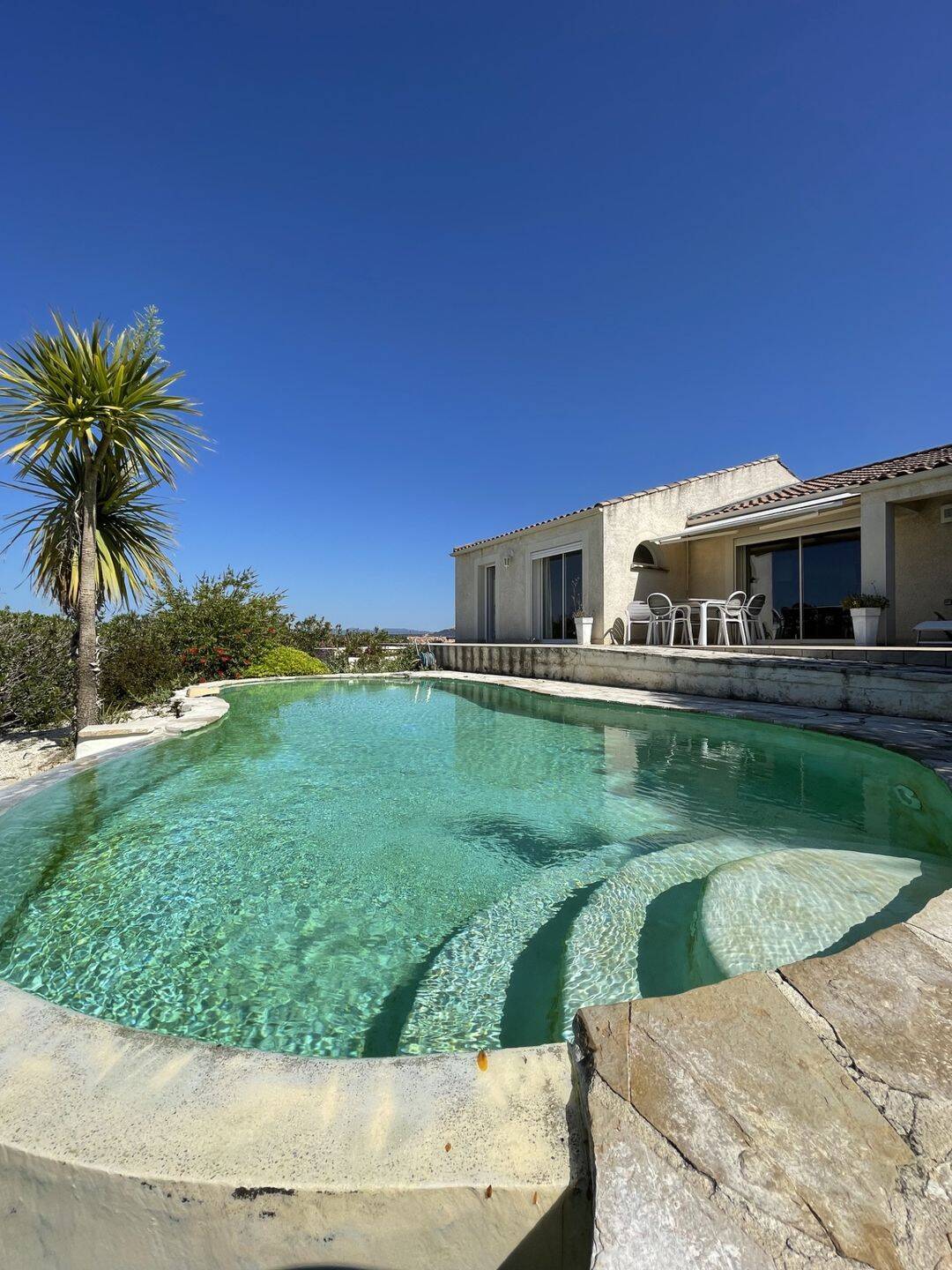 Maison 5 pièces 145 m² · à Castelnau-de-Guers · 145 m² · 485 000 €