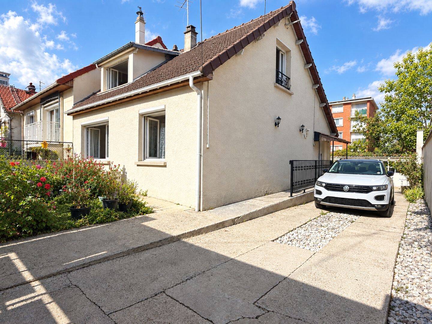 Maison 5 pièces 105 m² · à Livry-Gargan · 104,8 m² · 330 000 €