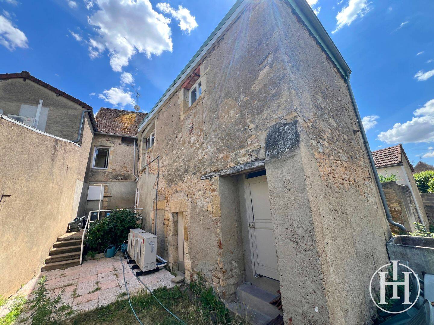 Maison 4 pièces 110 m² · à Saint-Amand-Montrond · 110 m² · 98 000 €