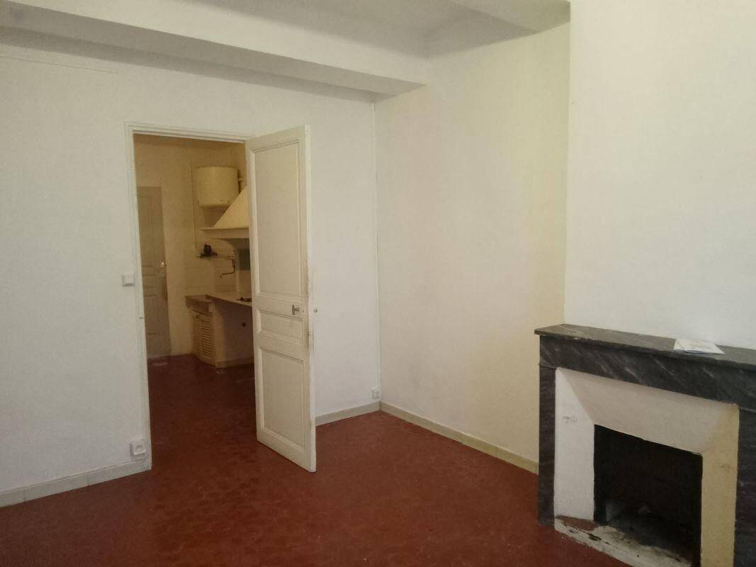 Appartement 1 pièce 26 m² · à Toulon · 26 m² · 450 €