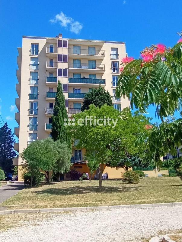 Appartement 3 pièces 67 m² · à Sorgues · 67 m² · 85 000 €