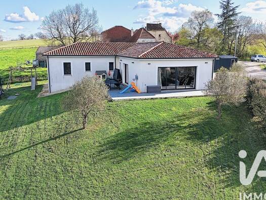 Maison de plain-pied à vendre 349 800 € 6 pièces 5 chambres 154 m² 1 142 m² de terrain Cahors 46000