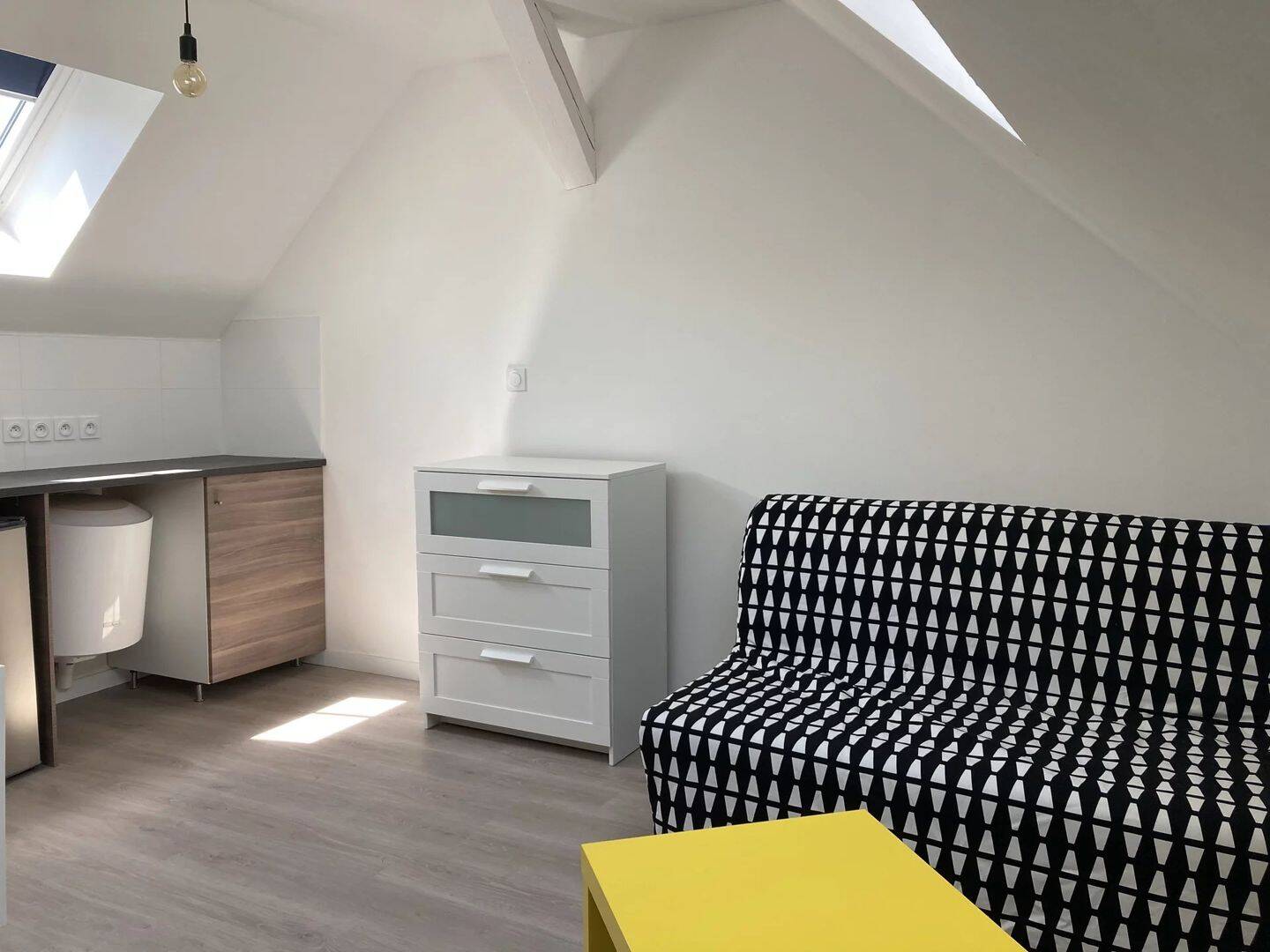 Appartement 1 pièce 14 m² · à Dijon · 13,7 m² · 460 €